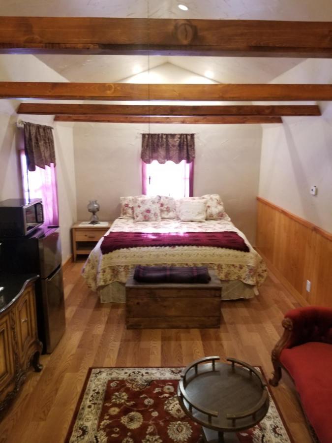 Lonesome Dove Ranch Bed & Breakfast Kalispell Bagian luar foto