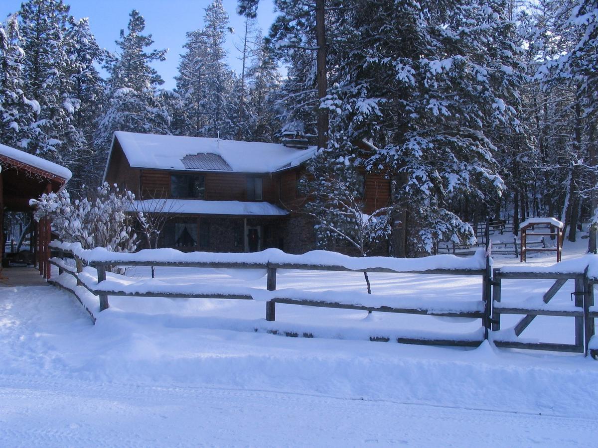 Lonesome Dove Ranch Bed & Breakfast Kalispell Bagian luar foto
