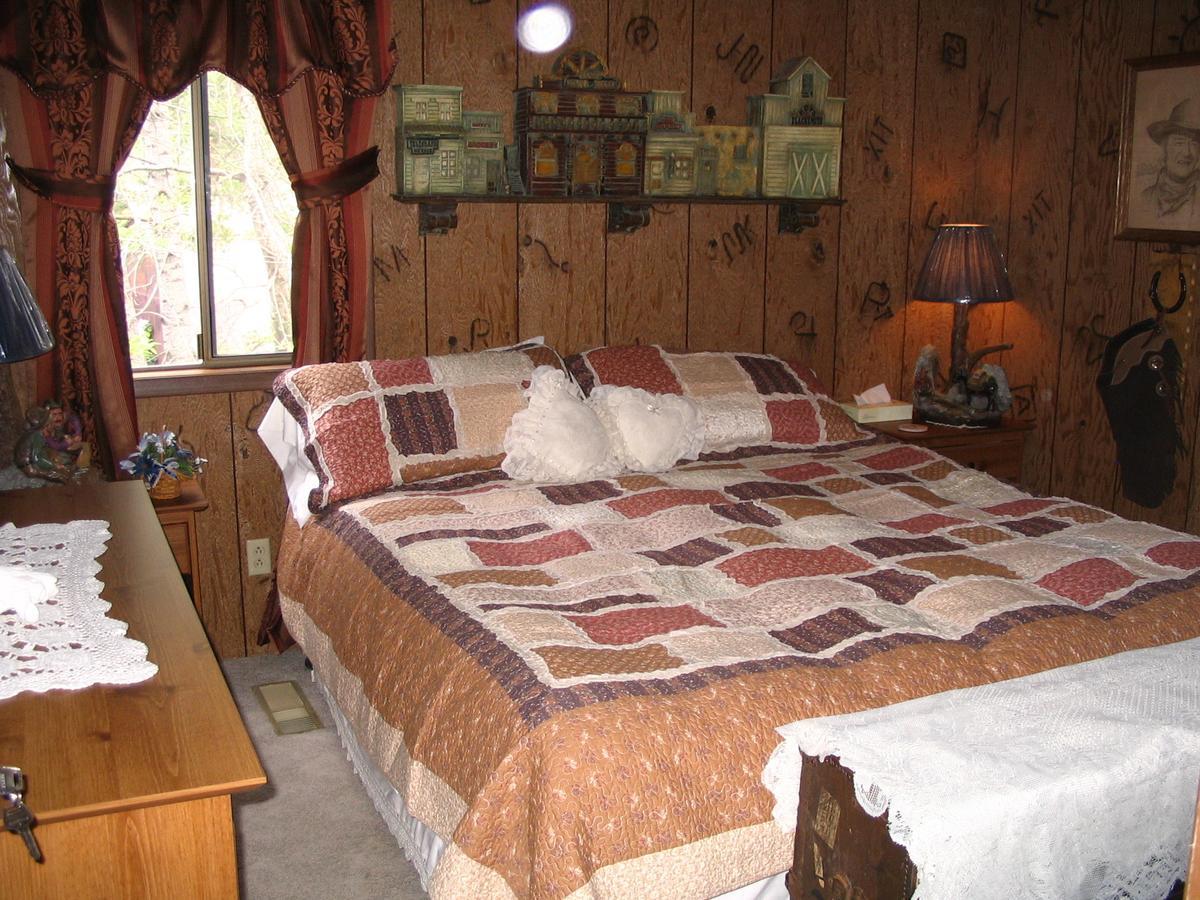 Lonesome Dove Ranch Bed & Breakfast Kalispell Ruang foto